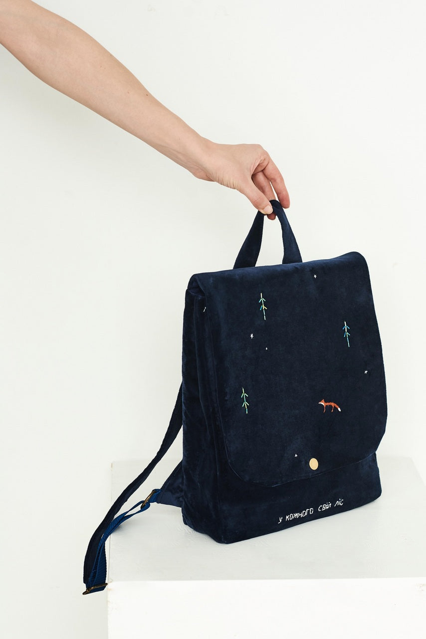 Backpack "Everyone has their own forest" in green