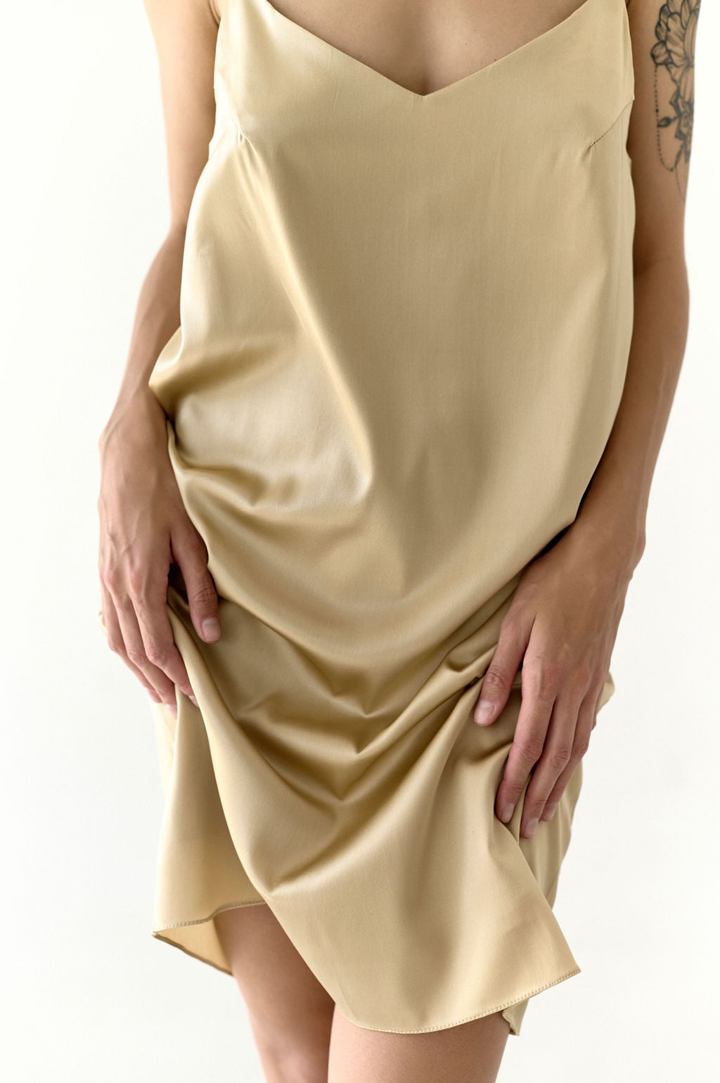 Dress "Everyday joy" in gold