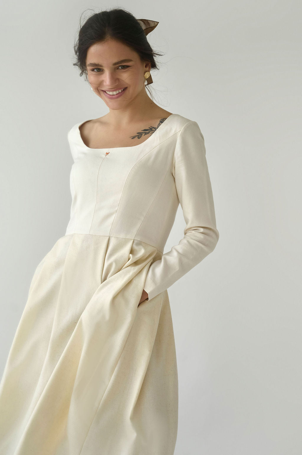 ivory Dress "Details create the world"
